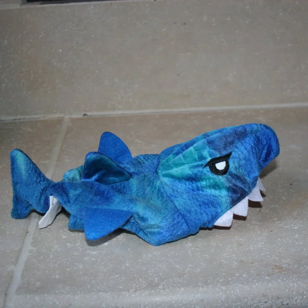 Shark Outfit for Cat or Small Dog (NWOT)
